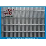 Anti Climb Mesh Fence / Galvanized Walkway School Security Fencing for sale