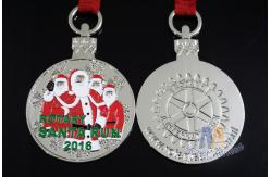 China Christmas Logo Custom Fiesta Medals Both Side Design With 800 * 10MM Lanyard supplier