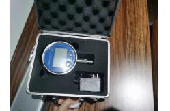 China Low Power Liquid Digital Pressure Gauge With Rechargeable Battery supplier