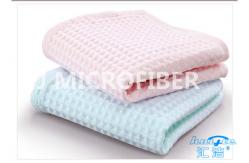 China Home Textile Sports Towel Microfiber Quick Dry Towel Green No Fading supplier