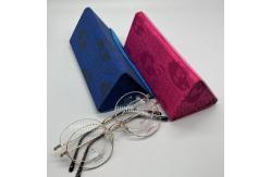 China Foldable Triangular Metal Eyewear Case Fasionable Interior Velvet Resist Compression supplier