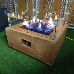 Square Garden Gas Fire Pits 800*800*400mm Rusty Corten Steel Bbq Grill ISO9001 for sale