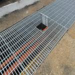 Hot Dip Galvanized Metal Serrated Carbon Steel Bar Grating For Drainage Covers for sale
