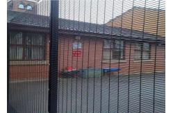 China Garden Fencing PVC Galvanized 868 Welded Wire Mesh Panles 8X2 Hole Opening supplier