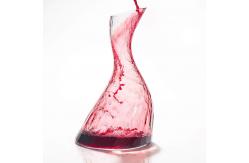 China Customized Handmade Glass Liquor Decanters , Lightweght Red Wine Aerator supplier