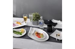China Irregular Shape Glazed Ceramic Plate Set Sustainable Eco Friendly For Restaurant supplier
