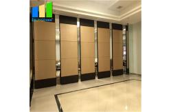China Hanging System Folding Partition Walls Aluminum Soundproof Movable Wall For Dining Room supplier