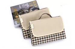 China Moisture Proof Water Repellent Picnic Blanket Ultralight For Camping / Hiking supplier
