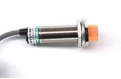 China IP67 Inductive Proximity Switch Waterproof Red LED Detect Sensor Working Status supplier