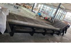 China Powered Gravity Roller Conveyor System Expanable Roller Protective Bars Conveyor supplier