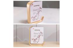 China Popular Multi-functional L Shape Acrylic Photo Picture Frame with Wood Base supplier