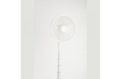 China Home Portable Oscillating Fan Timing Remote Control Folding Rechargeable Desktop Fan supplier