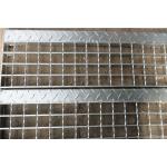 Checkered Galvanized Steel Bar Grating 80mm 100mm Heavy Duty Metal Grating for sale