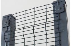 China High Strength Welded Wire Security Fence Barrier With 4.0 Mm Diameter supplier