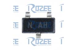 China MAX809JEUR+T supplier
