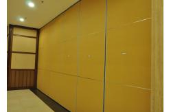 China Good Sound Insulation Movable Room Divider 500 mm Panel Width supplier