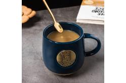 China 420ml Creative Ceramic Coffee Cups With Copper Fish Scale Pattern supplier