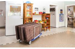China 150KGS 4 Castor Small Board Trolley Material Handling Equipment Fabrication supplier