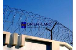 China Militaty Use Razor Barbed Wire Mesh 450mm 600mm 900mm Coil Diameter supplier