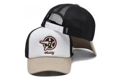 China Sponge Mesh 5 Panel Trucker Hats Curved Visor Comfortable Breathable supplier