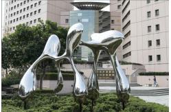 China Custom Size Stainless Steel Garden Statues For City Decoration OEM / ODM Acceptable supplier
