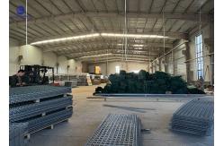 China Hot Dipped Galvanized Welded Wire Mesh Defensive Barrier For Security Fencing supplier