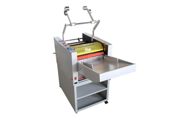 Digital Automatic Cut Feed Film Laminating Machine BOPP Thermal Matt Glossy SMFM520E