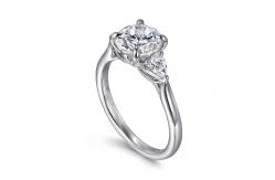 China Lab Diamond Wedding Band VVS Clarity HPHT Round Cut Lab Grown Diamond Ring supplier