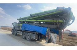 China Used Zoomlion 63m Concrete Pump Truck Pumping Efficiently And In Good Condition supplier