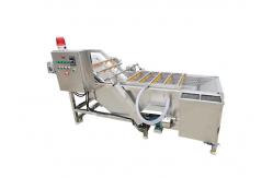 China Fruits 380V Vegetable Washing Machine With Conveyor supplier