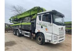 China ZOOMLION 50M Concrete Pumps with 49.3M Maximum Cloth Height supplier