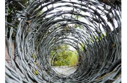 China Rust Resistance 14gauge Double Twisted  Galvanized Barbed Wire supplier