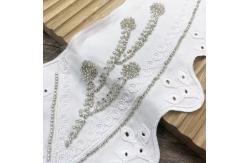 China Lace Beads Applique Pattern Fabric Embroidery False Collar Embroidery Accessories supplier
