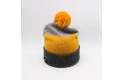 China Lightweight 58CM Knit Beanie Hats For Winter Season In Black Grey Yellow supplier