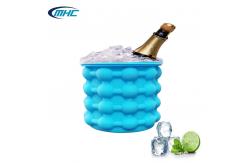 China Collapsible Silicone Ice Mold Ice Cube Maker Ice Bucket Eco Friendly supplier