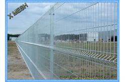 China Galvanized Wire Mesh 3D Security Curved Metal Fence Flexible And Durable PVC Coated supplier