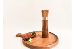 China Manual Reusable Refillable Wooden Salt And Pepper Grinder Set Acacia Wood Grinder supplier