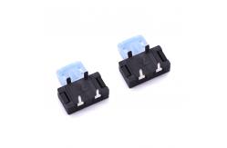 China 1.8mm Terminal Mount Blade Fuse Holders 15A 10mm Width Horizontal supplier
