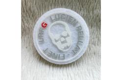 China Durable White Printing Silk Label Screen Printing Ink On Velvet Labels supplier
