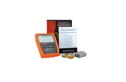 China 9V Industrial Digital Thermometer Dual Temperature Test supplier