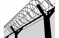 China Steel 10 Ft Chain Link Fence Gate Assembled Sustainable Chain Link Security Fence supplier
