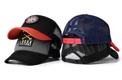 China Plastic Button Sponge Trucker Caps Curved Brim High Quality Logo Polyester Caps supplier