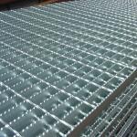 Bearing Bar Standard Hot Dipped Gi 30x3 Serrated Steel Grating for sale