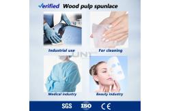 China Wood Pulp Spunlace Non Woven Cloth With Low Flammability Good Air Permeability supplier