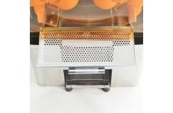 China Auto Feed Commercial Orange Juicer machine 40 Pound Hopper Capacity supplier