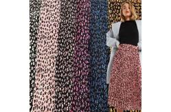 China Medium Weight 150cm Polyester Pleated Crepe Fabric Leopard Printed Fabric supplier