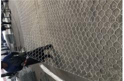 China Galvanized Gabion Box River Protection Hexagonal Gabion Mesh supplier