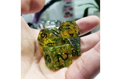 China Yellow flash Resin Boarding Dice Set  dnd dice supplier
