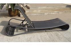 China UV Resistant Black Wicker Sun Lounger For Open Air Bar And Cafe supplier
