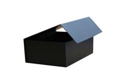 China Magnetic closure gift box paper present box large paper box supplier